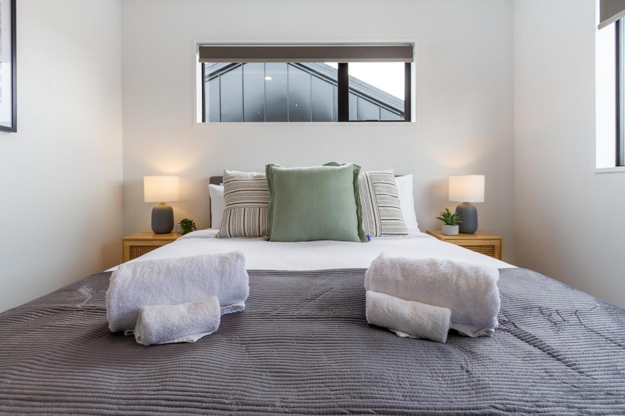 2Br Townhouse: Cosy, Close To City, Car Park Christchurch Extérieur photo
