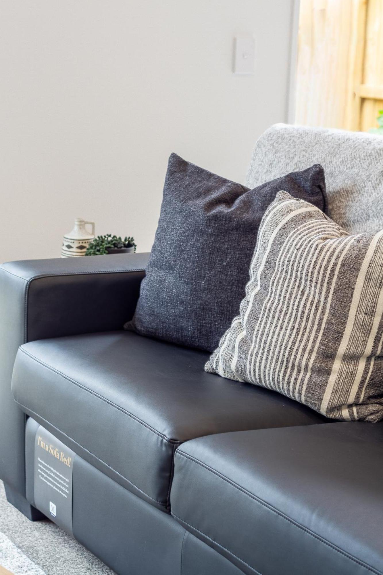 2Br Townhouse: Cosy, Close To City, Car Park Christchurch Extérieur photo